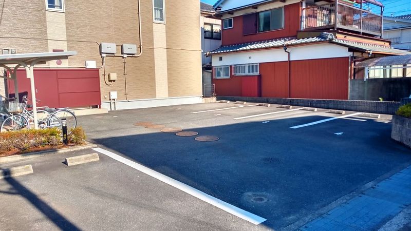 レオパレス秋津Ⅱ 駐車場