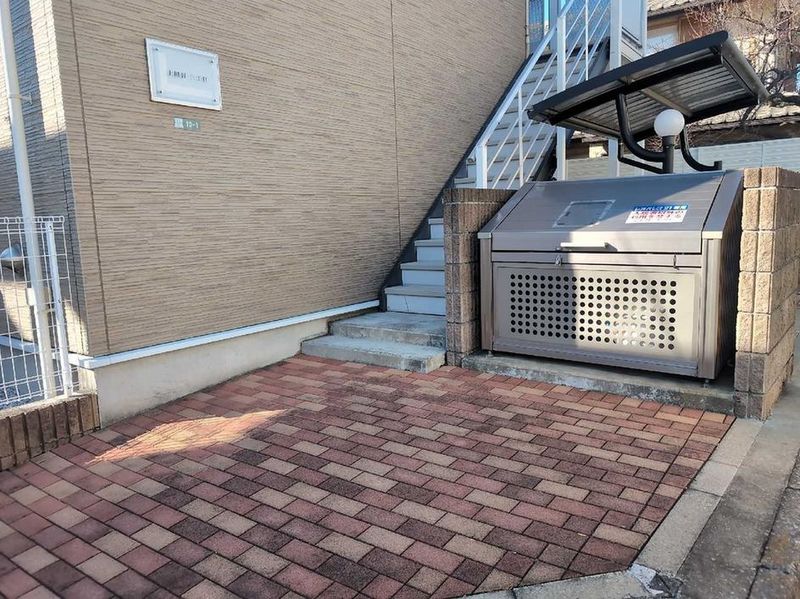 leopalace Kami Yoga San Chome Entrance