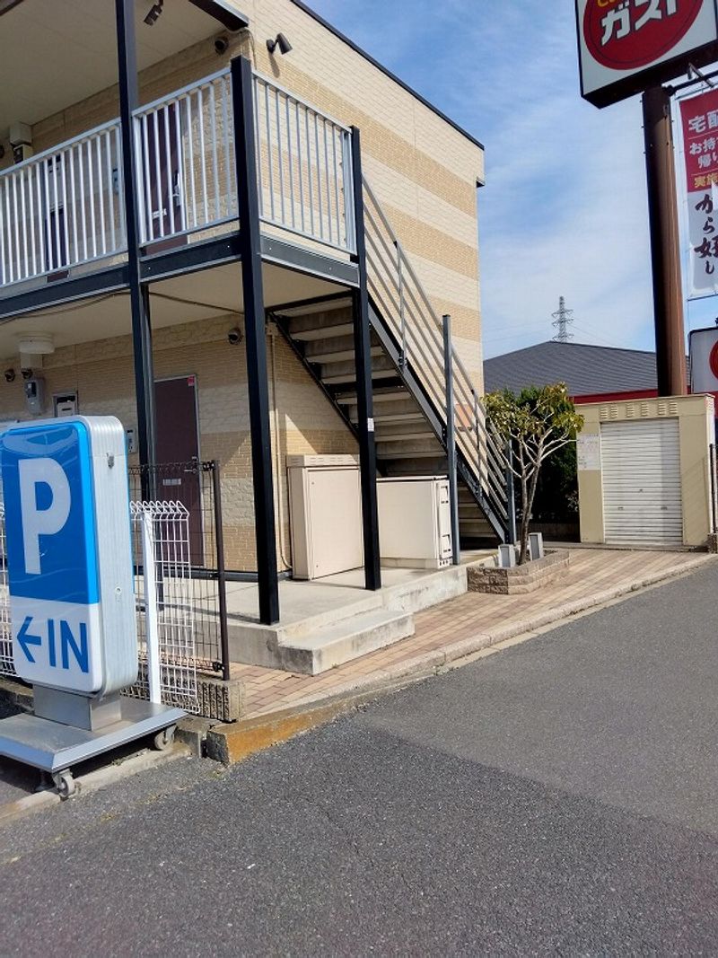レオパレスルート４セイジィ エントランス