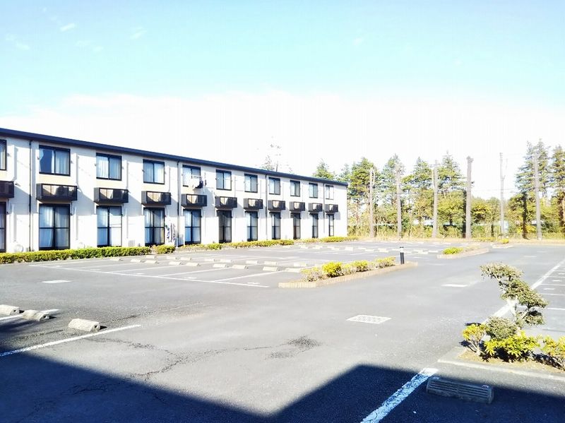 レオパレスティエラⅡ 駐車場
