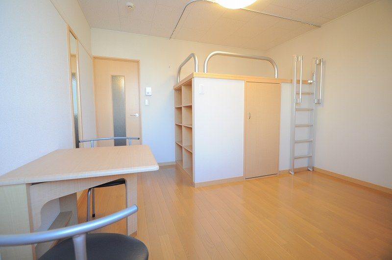 レオネクストＨＳＹ　デシャンス 居間