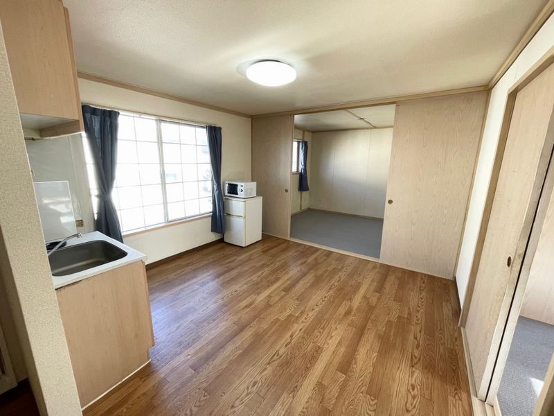 レオパレスフローラルパレスＡ 居間