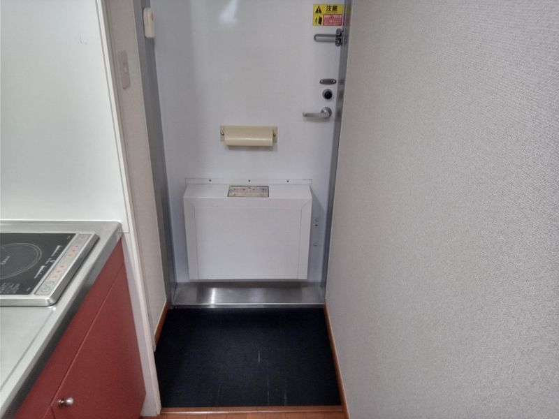 レオパレス西部 玄関