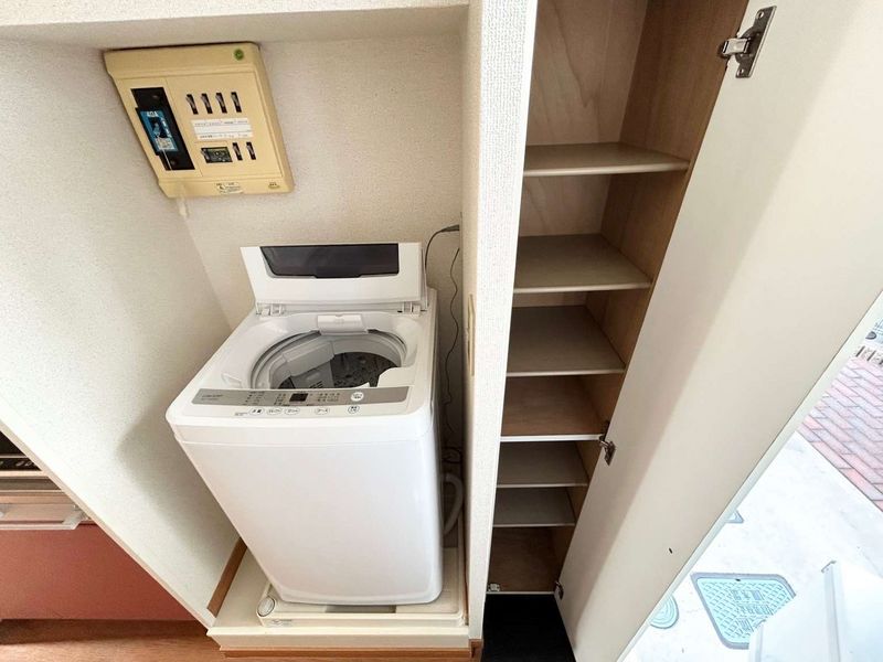 レオパレススラップ赤池 収納