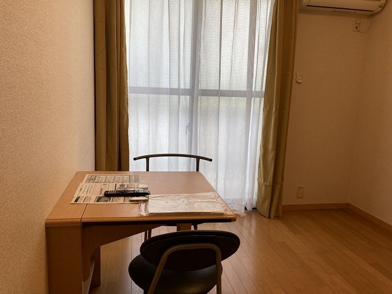 レオパレス片倉台 居間