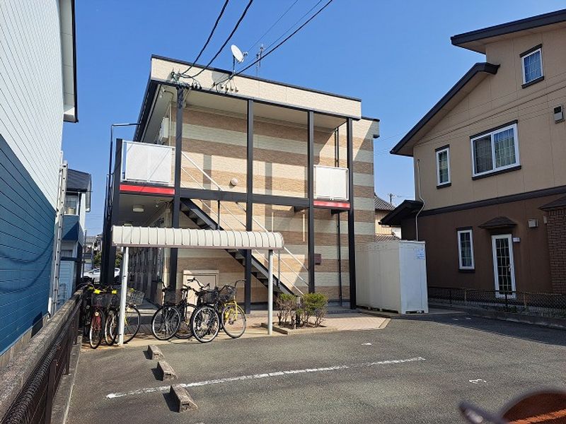 レオパレス花物語 外観