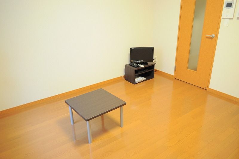 レオパレスソレイユ摩耶 居間