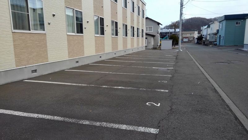 レオパレス西野Ⅱ 駐車場