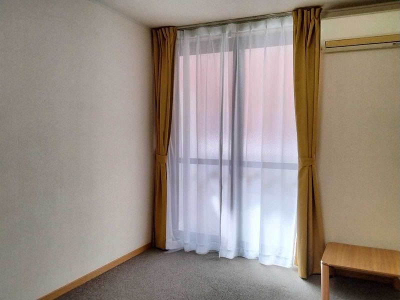 レオパレスサザンカ 居間