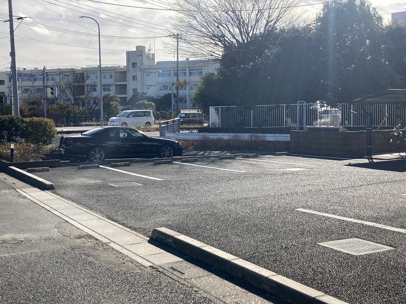 レオネクスト羽生 駐車場