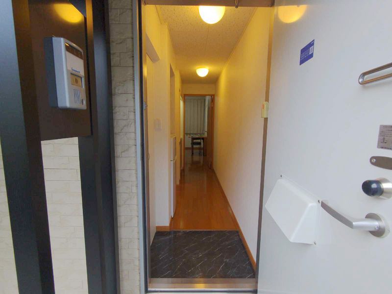 leopalace KAMON VI Entrance