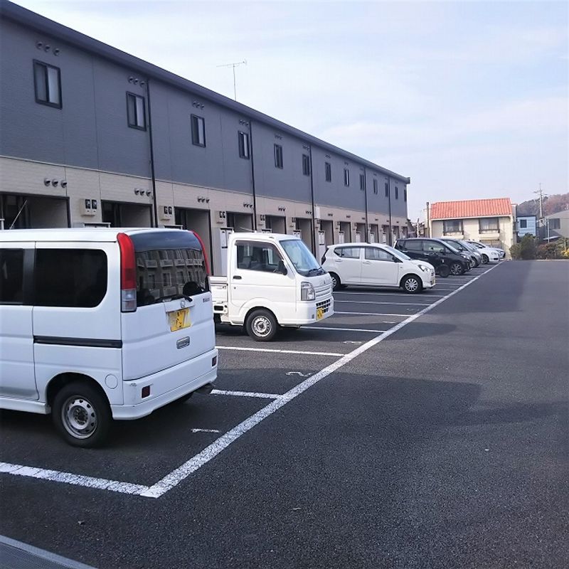レオパレスみどりⅢ 駐車場