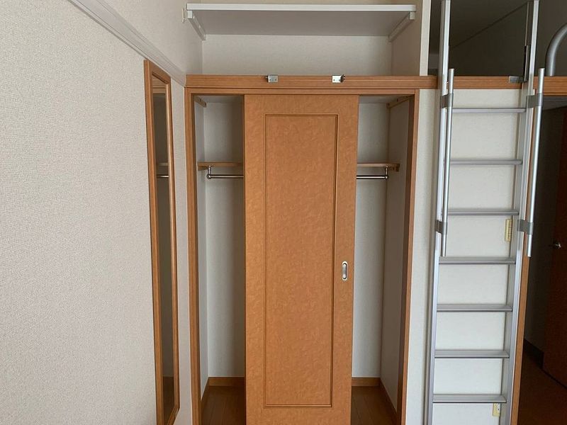 レオパレスエルム 収納