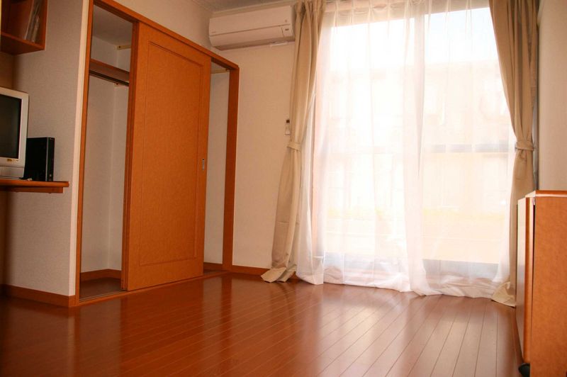 レオパレスハネカ 収納