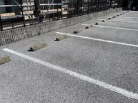 レオパレスＴＫすずめ 駐車場