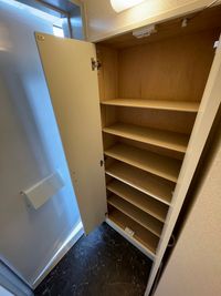 レオパレスコンフォートヴィヴレ 玄関