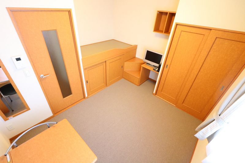レオパレス花屋町 居間