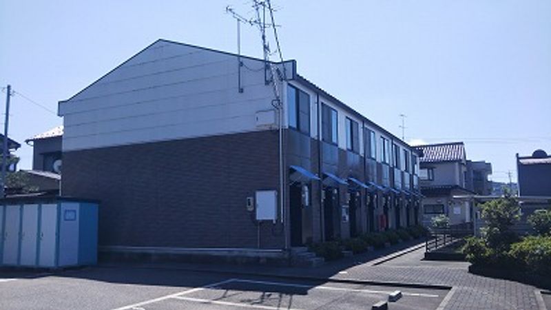 レオパレスジェマーレ 外観