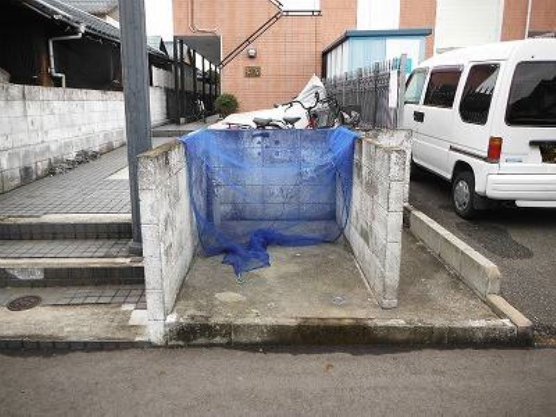 レオパレス白山町 共用部分