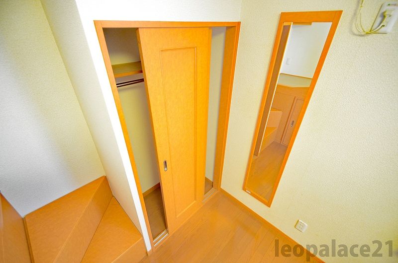 レオパレスポラール参番館 収納