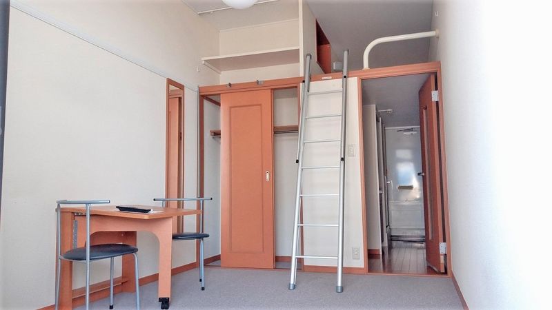 レオパレスパルフェ野口 居間