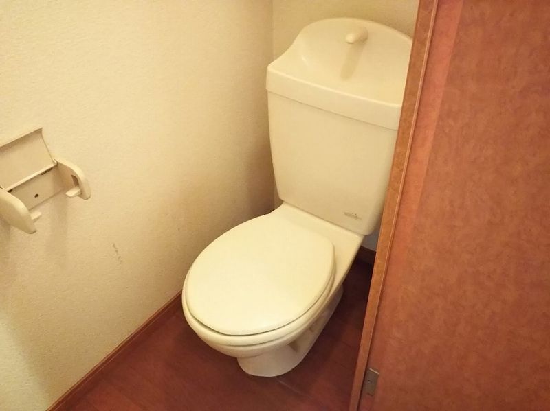 レオパレスシモツマ トイレ