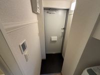 レオパレス伸光 玄関