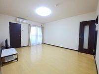 レオネクストパインルージュ立石 居間