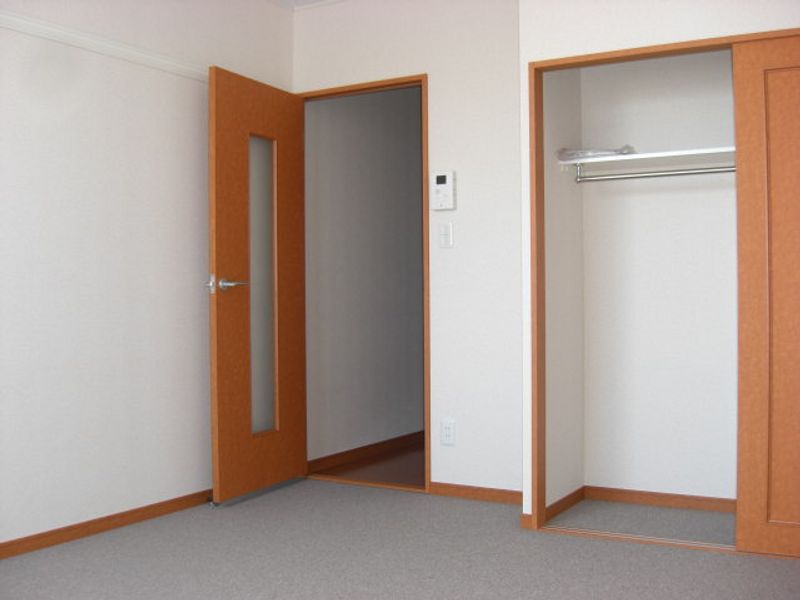 レオパレスオレンジヒルズ 居間