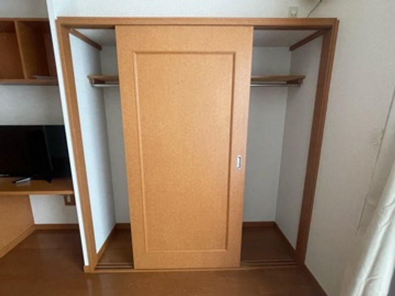 レオパレスサンライズ 収納