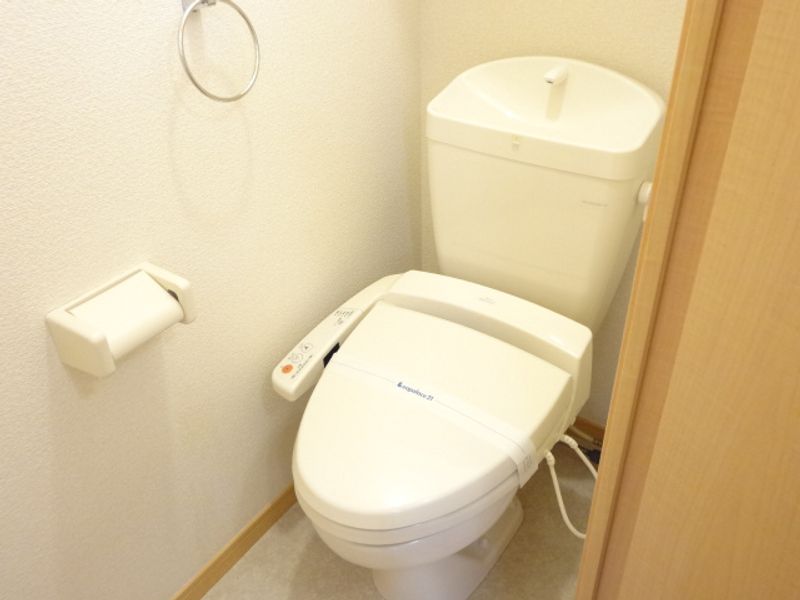 レオパレスボンヌシャンス　長浦 トイレ