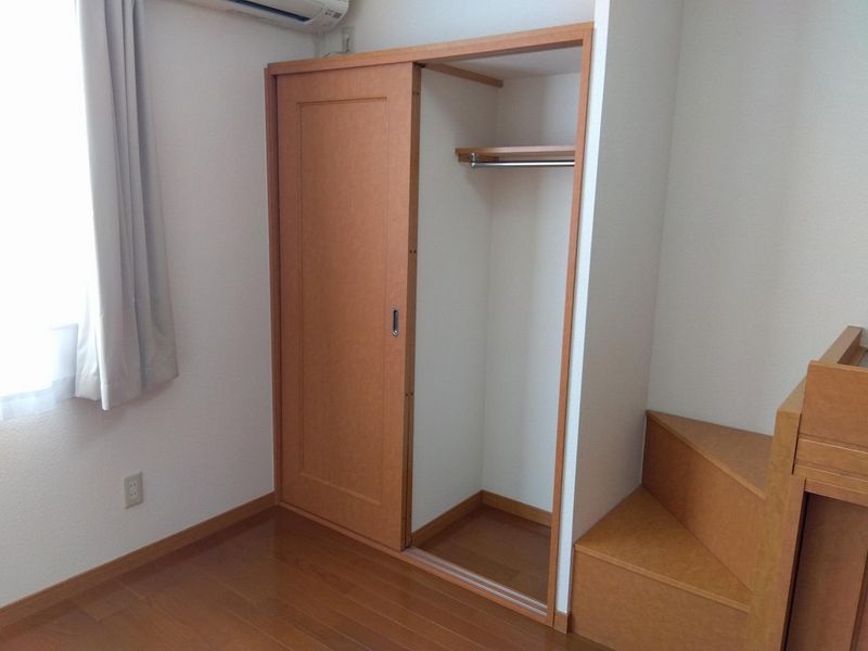 レオパレスルミエールⅡ 収納