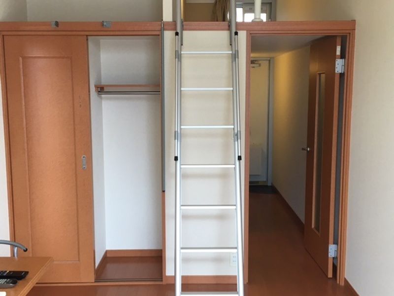 レオパレスクレエ 収納