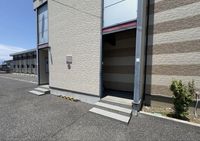 レオパレスＬａｐｉｎ エントランス