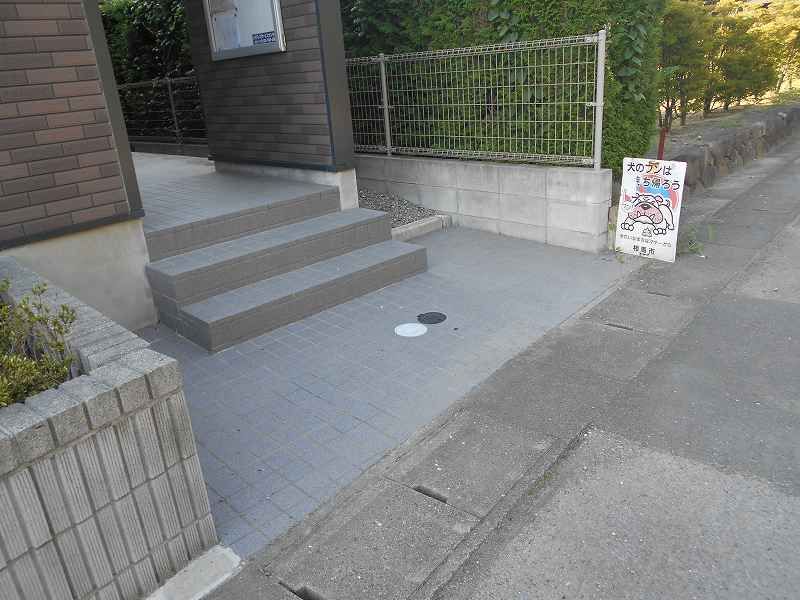 レオネクスト八幡 エントランス