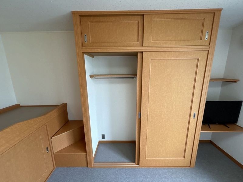 レオパレス広町 収納
