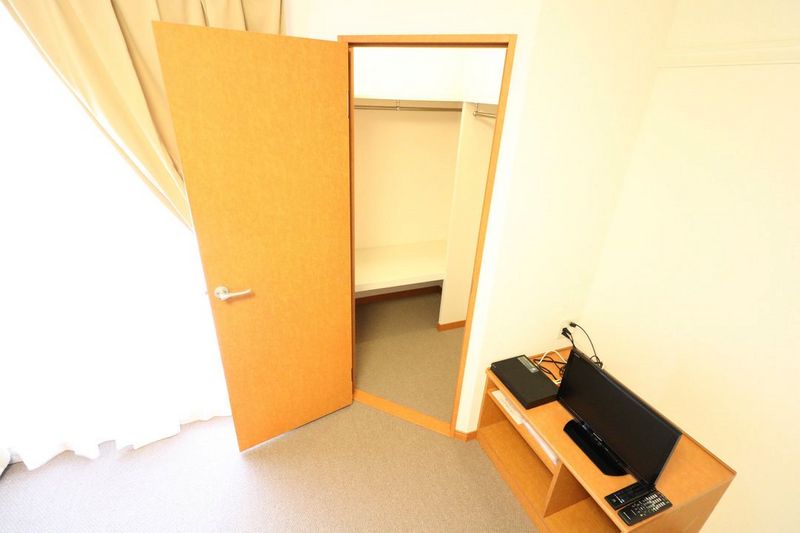 レオパレス南生駒 収納