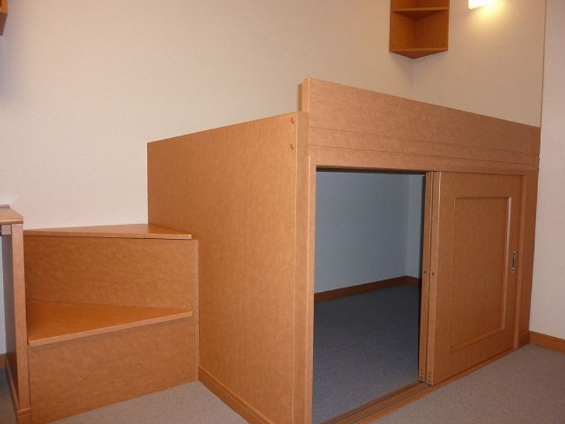 レオパレスヴィーブル呉服町 収納