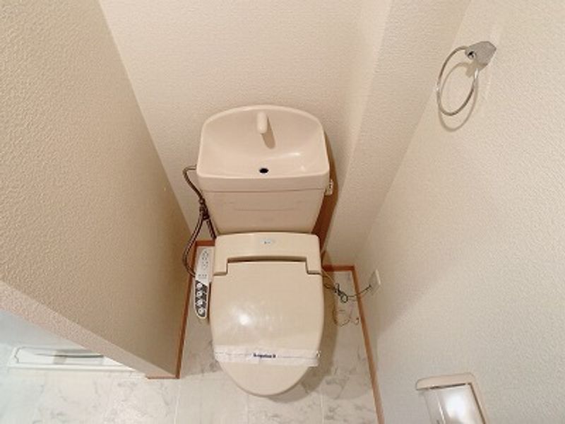 レオパレス清荒神ＬＡ１ トイレ