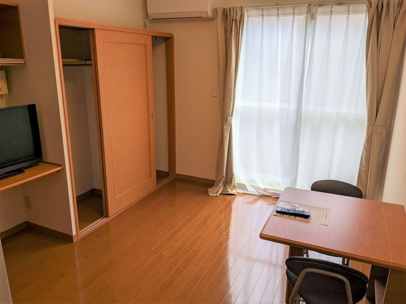 レオパレス大町 居間