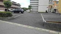 レオパレス下硯川 駐車場