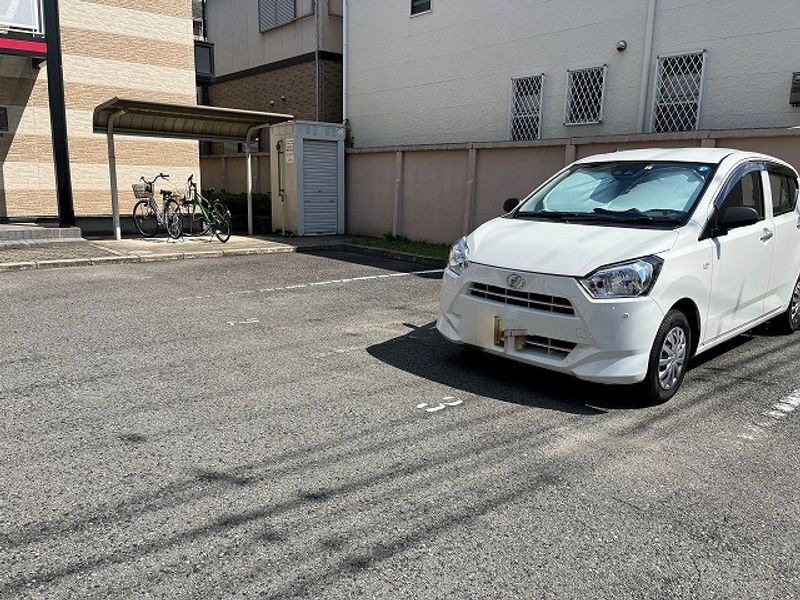 レオパレスＹＭ 駐車場