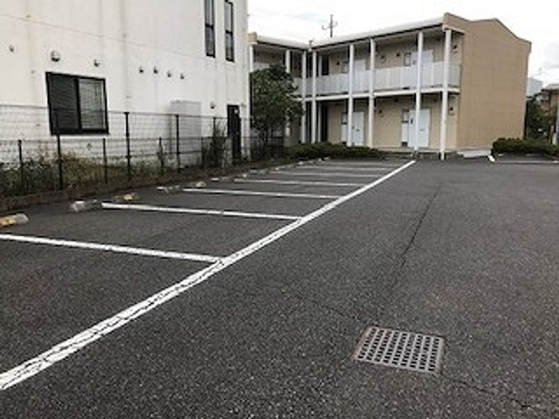 レオパレスＫ＆Ｍサンロード 駐車場