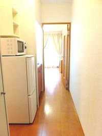 レオパレスラ　レーブ 玄関