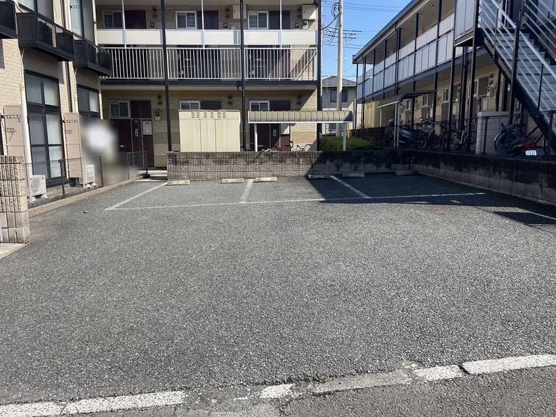 レオパレス風の丘 駐車場