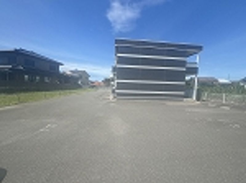 レオネクスト３７館 駐車場