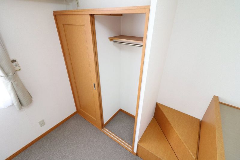 レオパレスＭＹ中山 収納