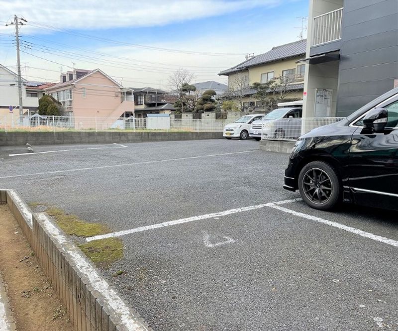 レオパレスＴ＆Ｓ 駐車場