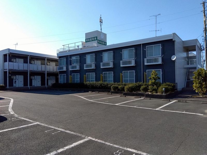 レオパレスＳＨＩＢＡＴＡ 駐車場
