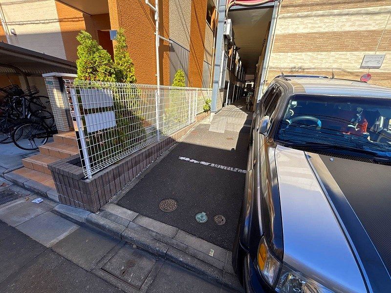 レオパレスバルームⅡ エントランス